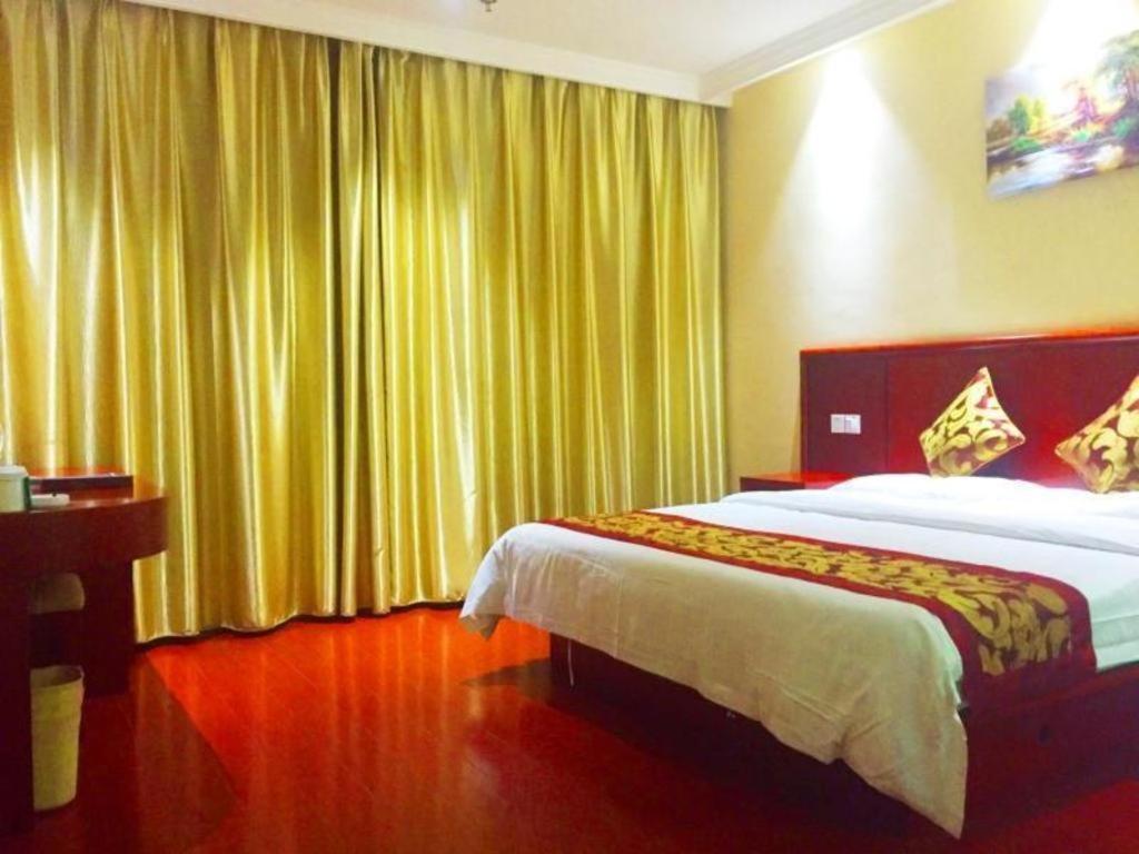 Greentree Inn Jiangsu Nantong Qidong Bus Station Express Hotel Hexingzhen エクステリア 写真